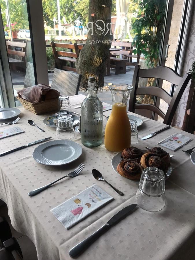 Aurora Panzio Bed & Breakfast บุค ภายนอก รูปภาพ