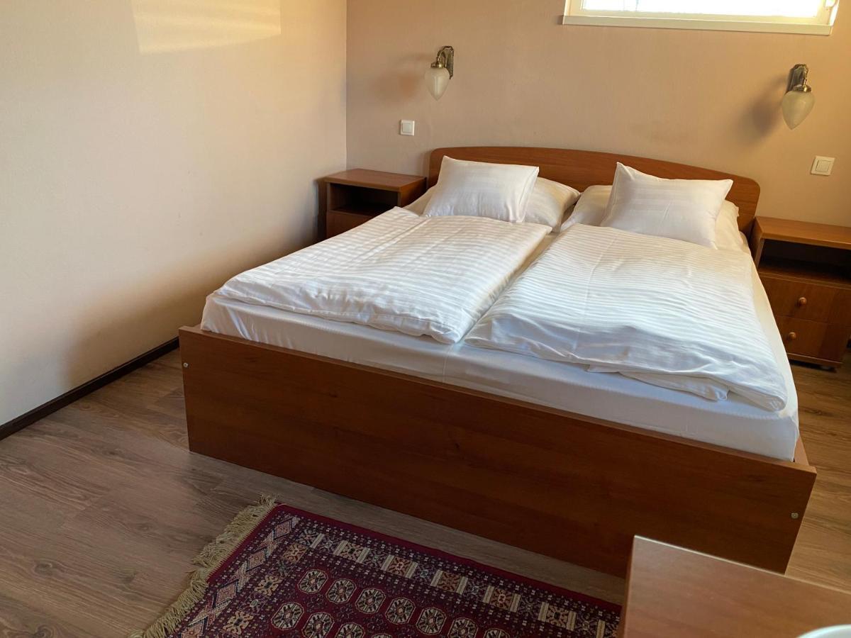 Aurora Panzio Bed & Breakfast บุค ภายนอก รูปภาพ