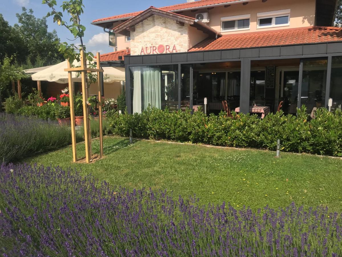 Aurora Panzio Bed & Breakfast บุค ภายนอก รูปภาพ